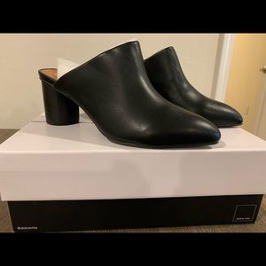 DV by Dolce Vita Black Heeled Mule